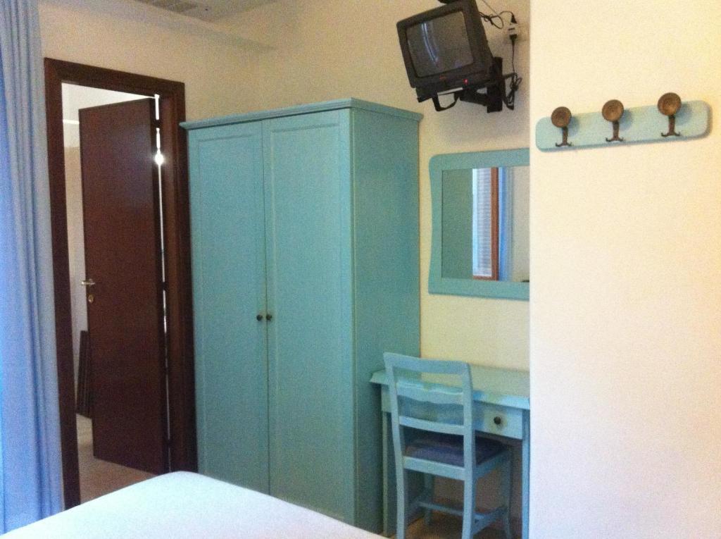 Hotel Eugenio Isquia Habitación foto